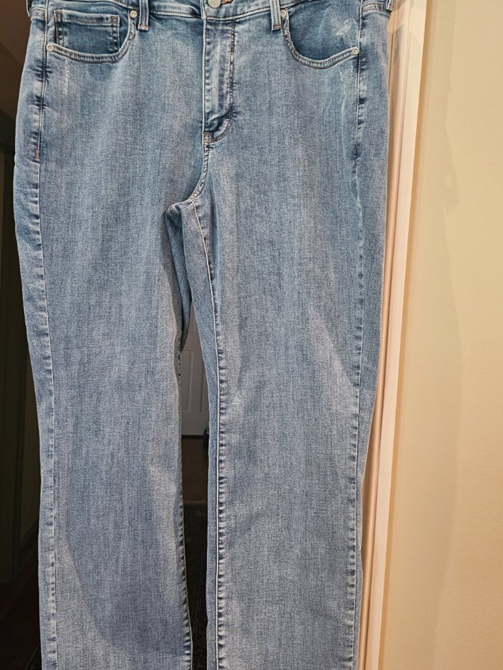 Womens NYDJ Marilyn Straight Leg Cropped Jeans w/Distressed Front Pockets 14W